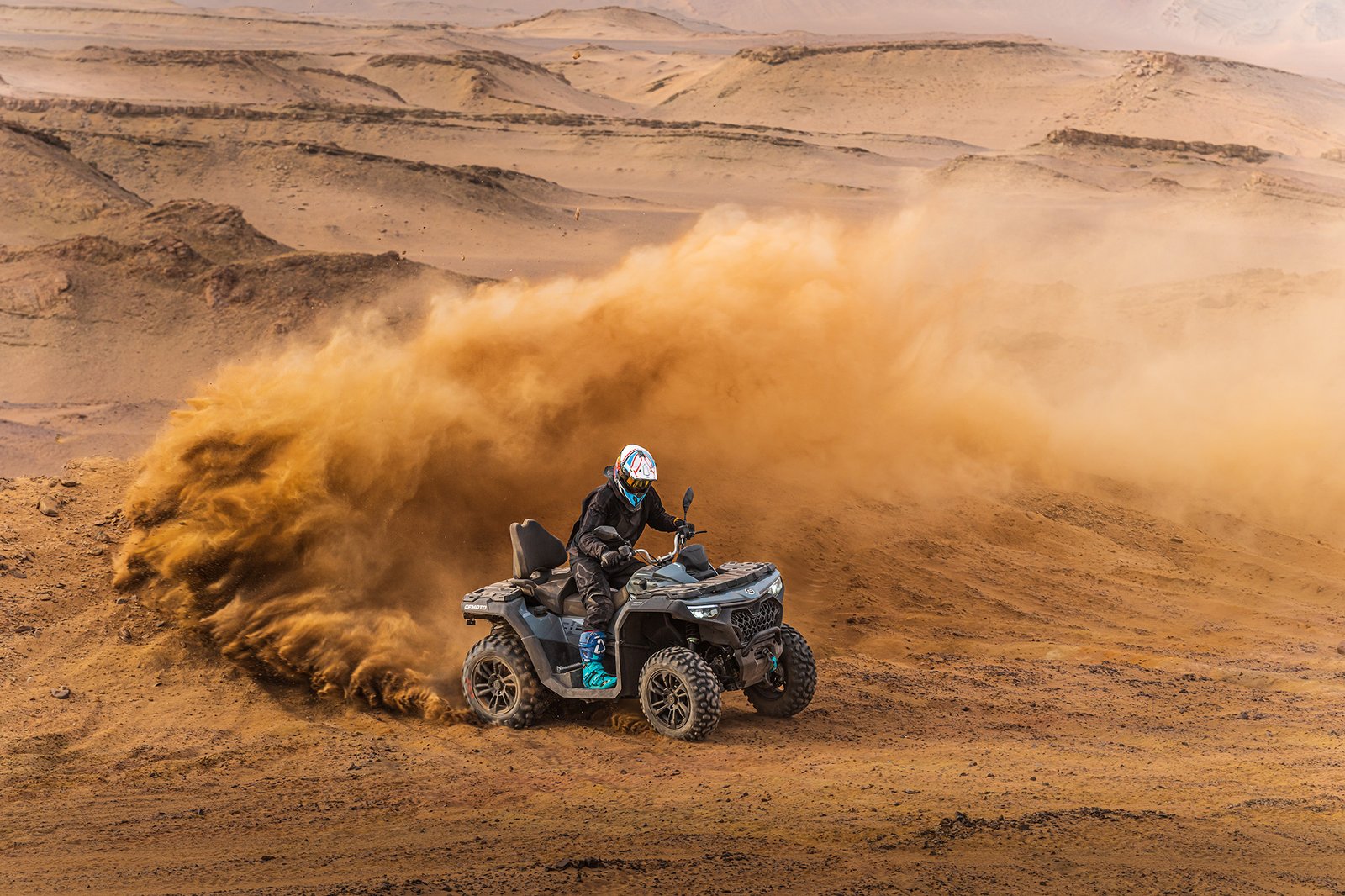 CFORCE 850 TOURING — fotografia 1