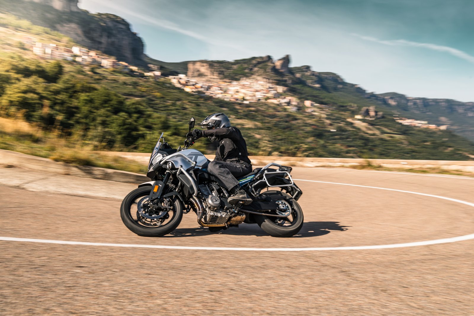 800MT SPORT — fotografia 1