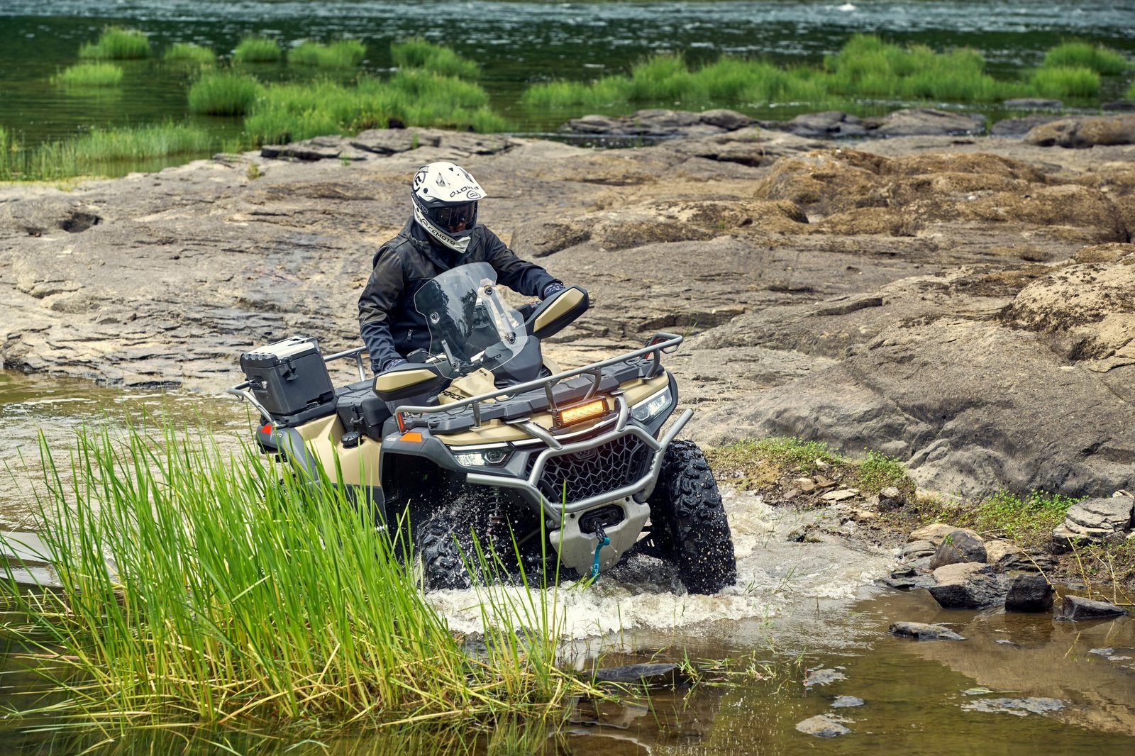 CFORCE 1000 OVERLAND — fotografia 1