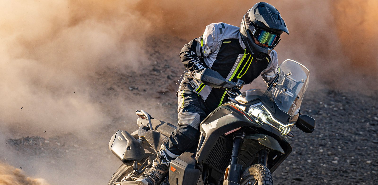 1000MT-X — Chassis dedicado ao todo-o-terreno