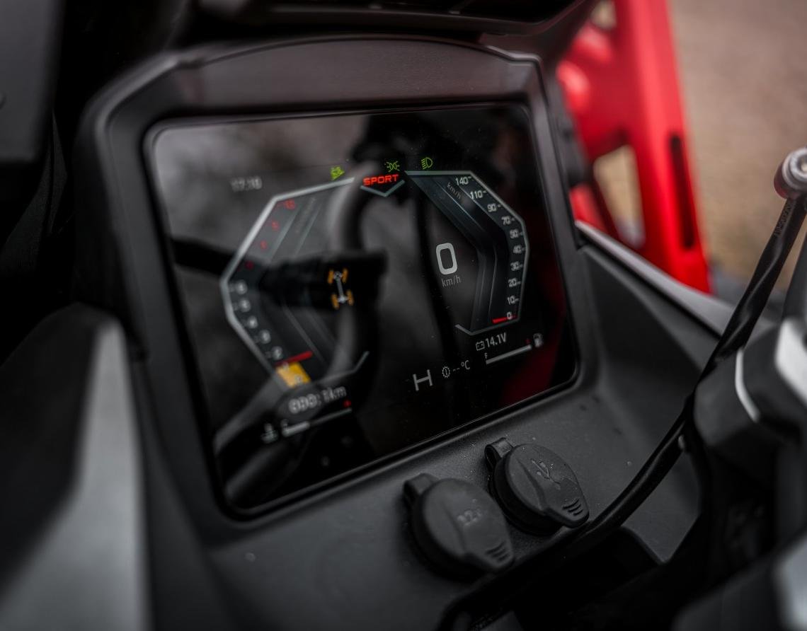 CFORCE 1000 MV — fotografia 7