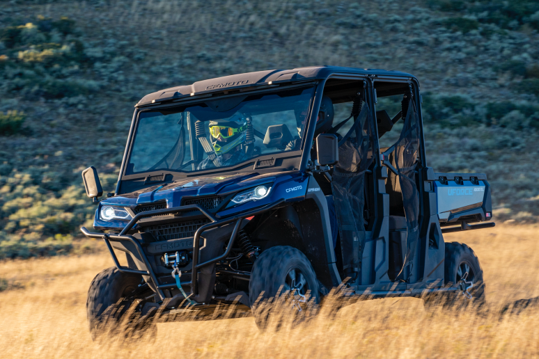 UFORCE 1000 XL — Versatilidade fora de estrada
